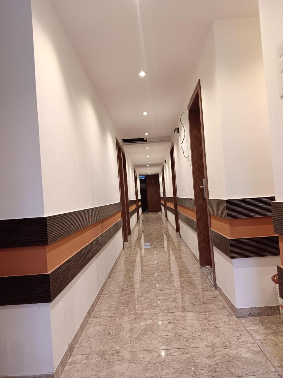 Hotel Metro Inn Bombaim Exterior foto